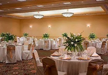 Hotel Doubletree By Hilton Minneapolis Airport, Mn 3*