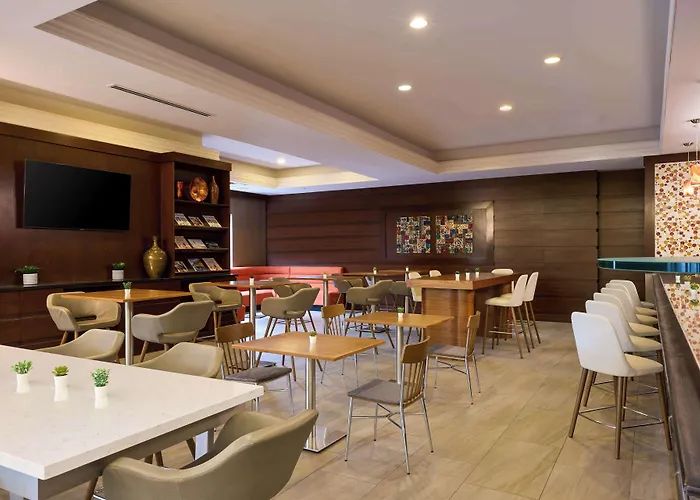 Hotel Doubletree By Hilton Minneapolis Airport, Mn 3*